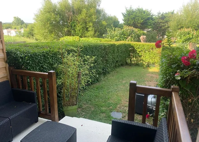 Studio avec rez-de-jardin bord de mer