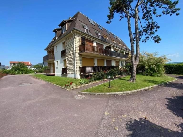 Appartement Avec Rez-de-jardin Bord De Blonville-sur-Mer